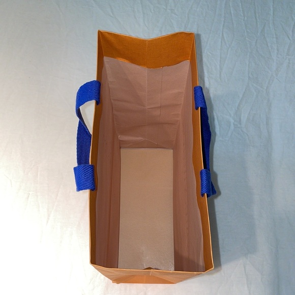 Louis Vuitton paper shopping bag - Picture 4 of 4